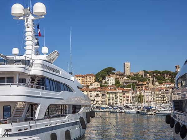 Navettes VTC entre Cannes et les ports et marinas de la Côte-d'Azur